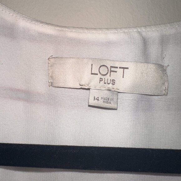 Loft Plus Size 14 Wrap Top - Picture 3 of 7